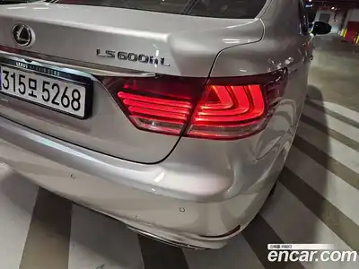 Lexus LS 2015 5.0 Автомат в Москве № 334295, миниатюра 7