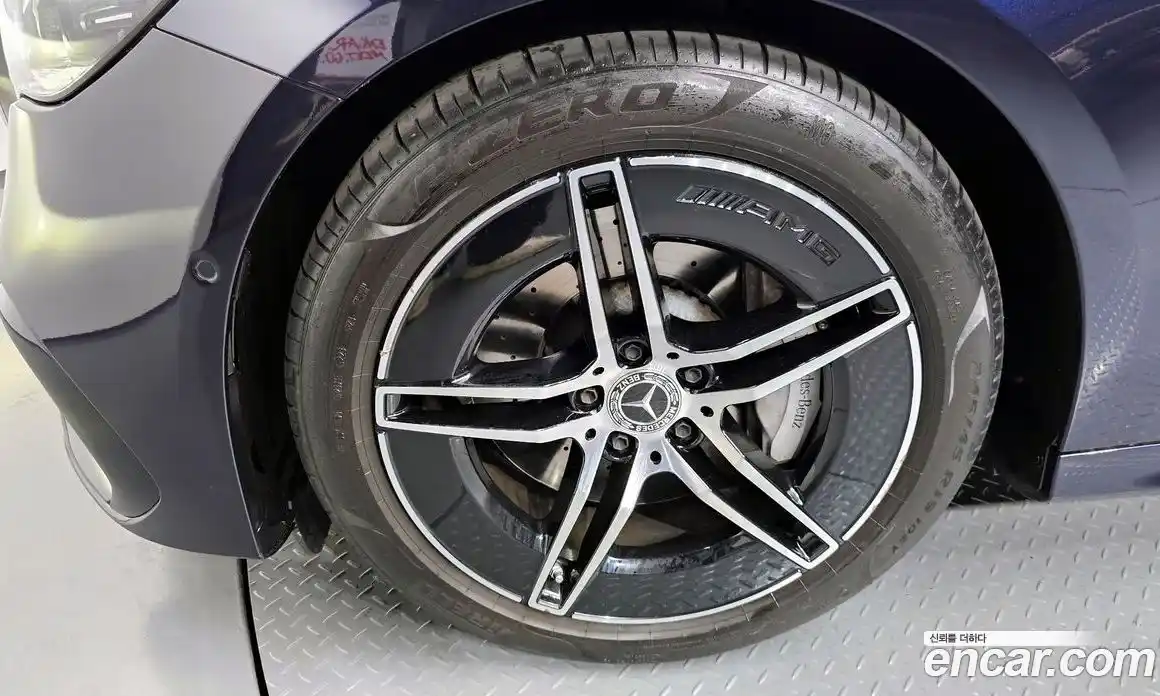 Mercedes-Benz E-Class 2024 2.0 Автомат в Москве № 338325, фото 1