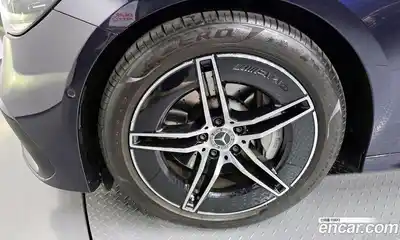 Mercedes-Benz E-Class, 2024