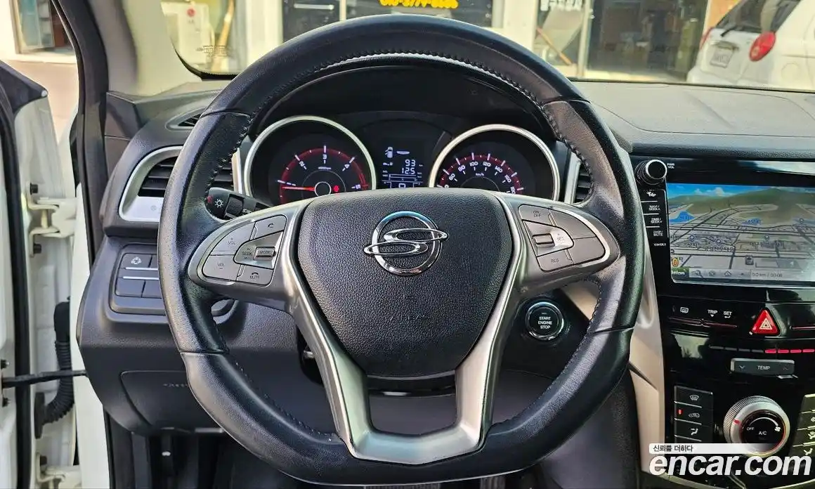 SsangYong TIBOLI 2016 1.6 Автомат в Москве № 368874, фото 17