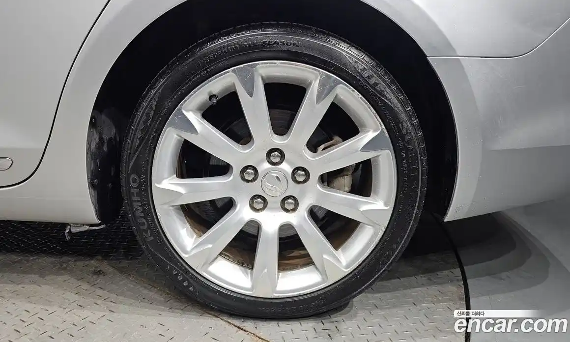 Chevrolet Alpheon 2011 3.0 Автомат в Москве № 371216, фото 5