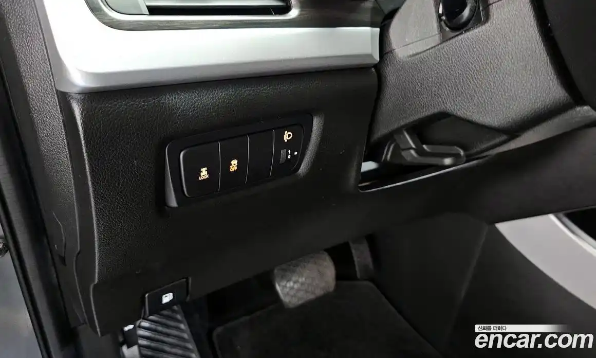 SsangYong Korando 2015 2.0 Автомат в Москве № 388325, фото 14