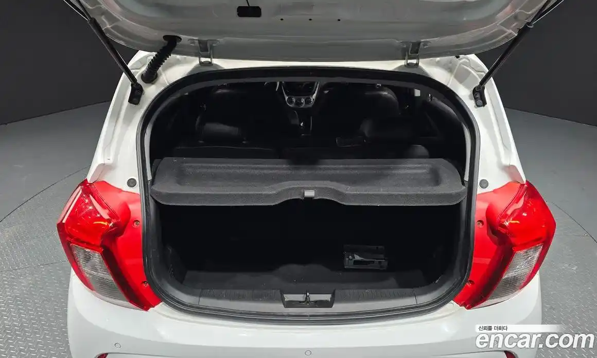 Chevrolet Spark 2016 1.0 Автомат в Москве № 40468, фото 16