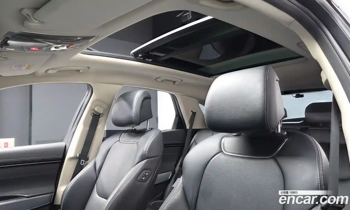 Genesis GV70 2023 2.5 Автомат в Москве № 405077, фото 18