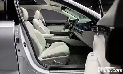 Hyundai Grandeur 2023 2.5 Автомат в Москве № 45221, миниатюра 12