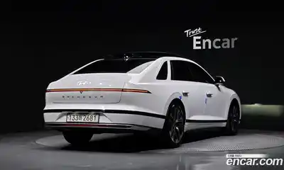Hyundai Grandeur 2023 2.5 Автомат в Москве № 45221, миниатюра 2