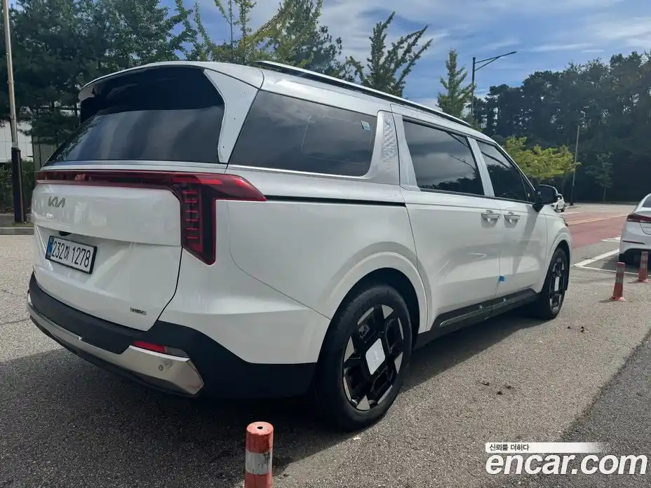 Kia Canival 2026 1.6 Автомат в Москве № 52866, фото 4