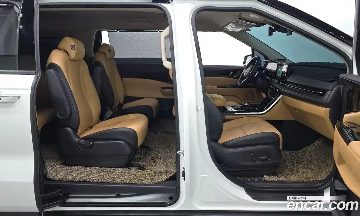 Kia Canival 2023 2.2 Автомат в Москве № 53161, фото 14