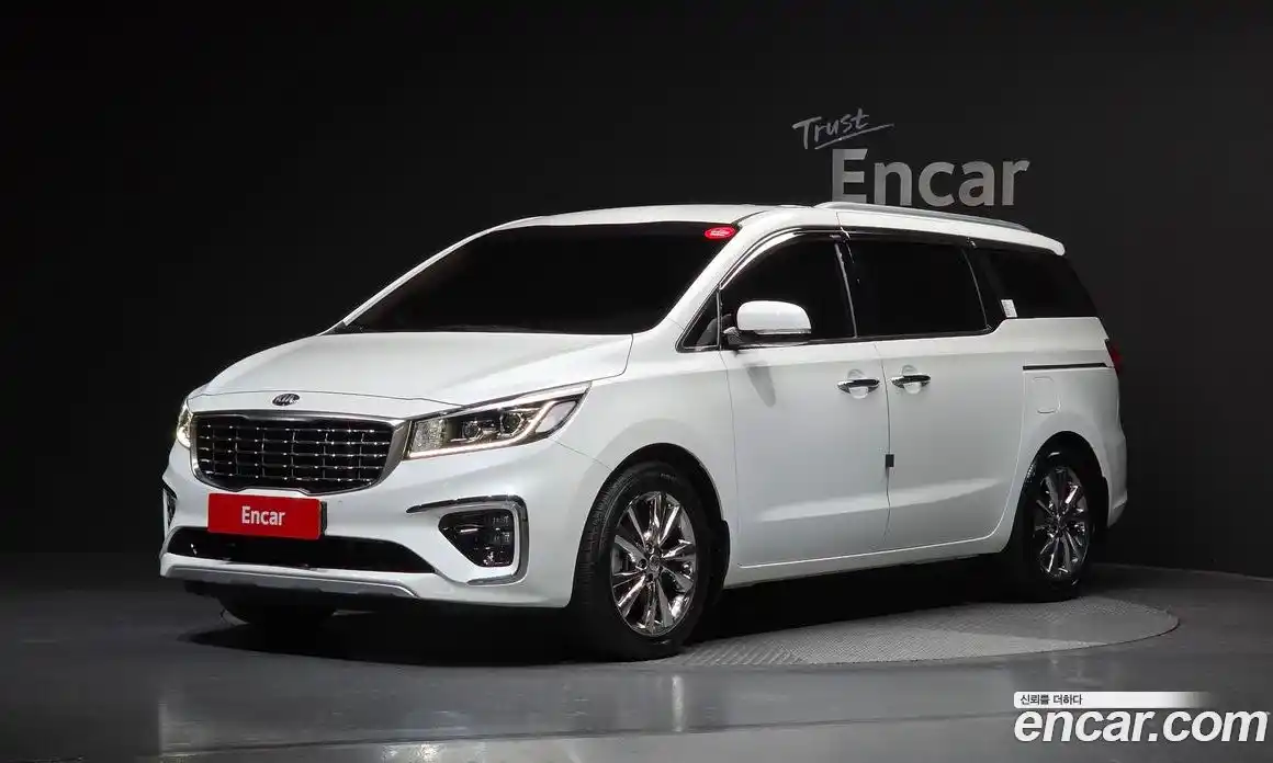 Kia Canival 2019 2.2 Автомат в Москве № 55860, фото 12