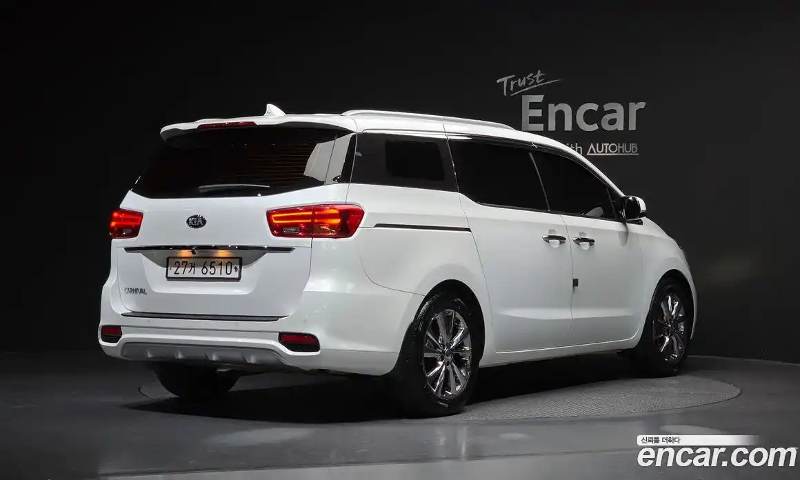 Kia Canival 2019 2.2 Автомат в Москве № 55860, фото 9