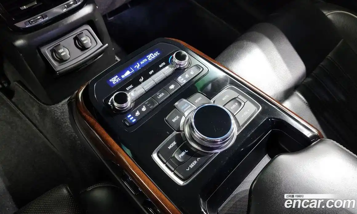 Genesis EQ900 2017 3.8 Автомат в Москве № 57243, фото 13