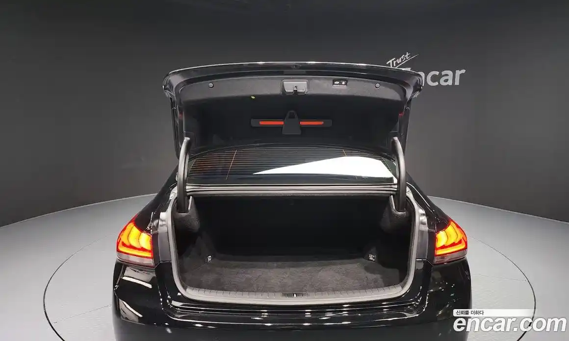 Genesis G80 2017 3.3 Автомат в Москве № 57370, фото 19