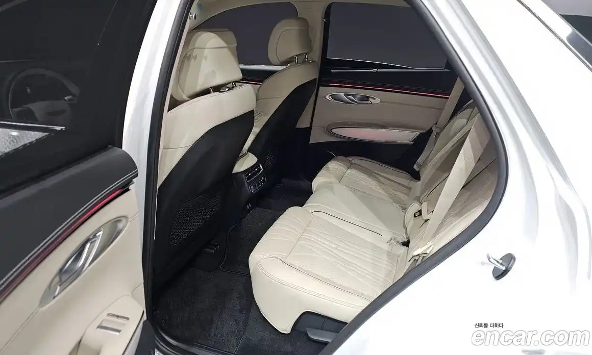 Genesis GV70 2025 2.5 Автомат в Москве № 58744, фото 12