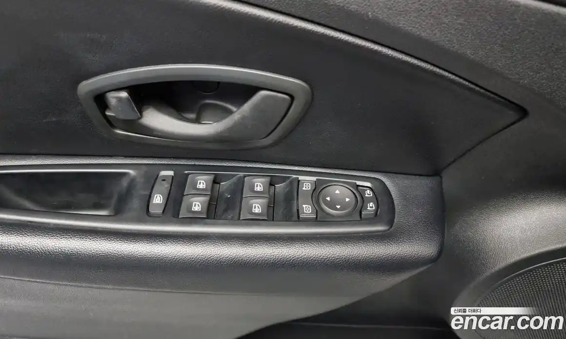 Renault SM3 2015 1.6 Автомат в Москве № 63327, фото 14