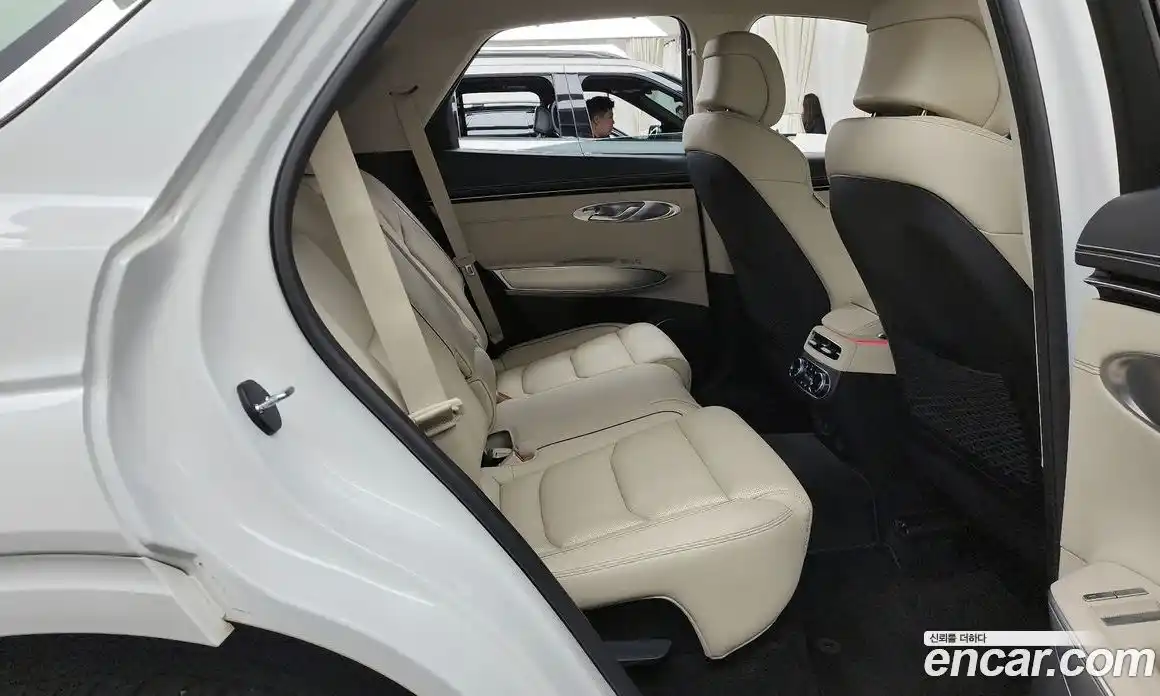 Genesis GV70 2024 2.5 Автомат в Москве № 80955, фото 12