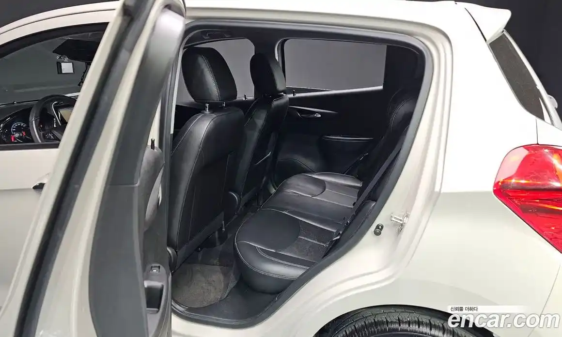 Chevrolet Spark 2017 1.0 Автомат в Москве № 104418, фото 11