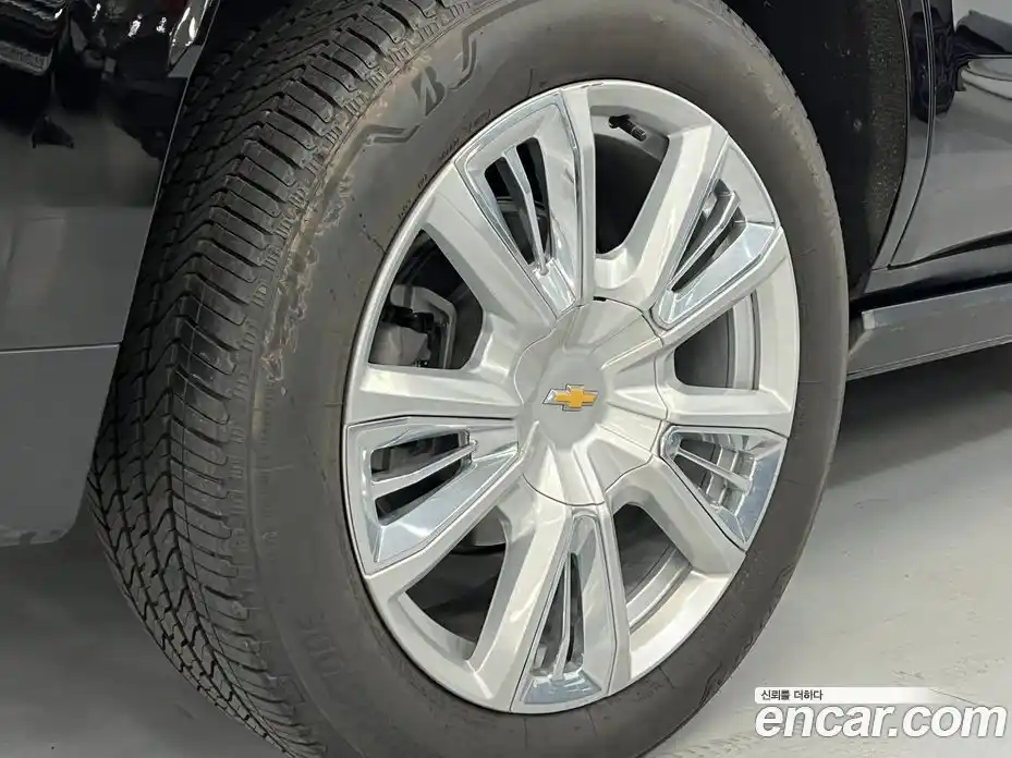 Chevrolet Tahoe 2023 6.2 Автомат в Москве № 105162, фото 15