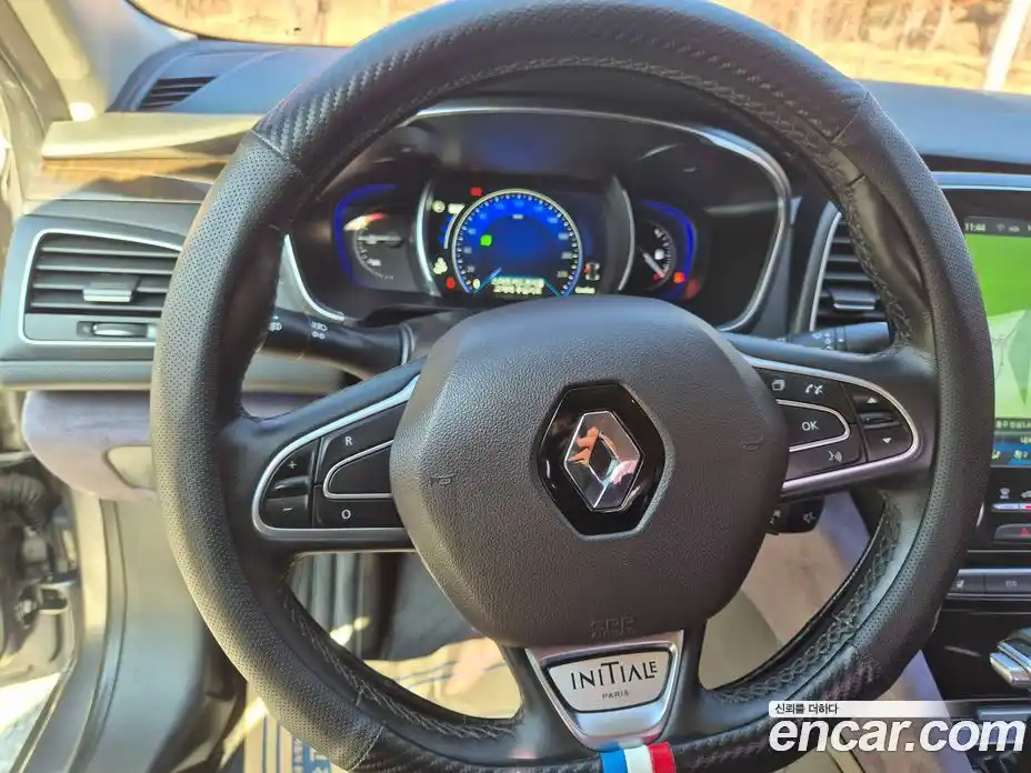 Renault SM6 2016 2.0 Автомат в Москве № 106446, фото 13