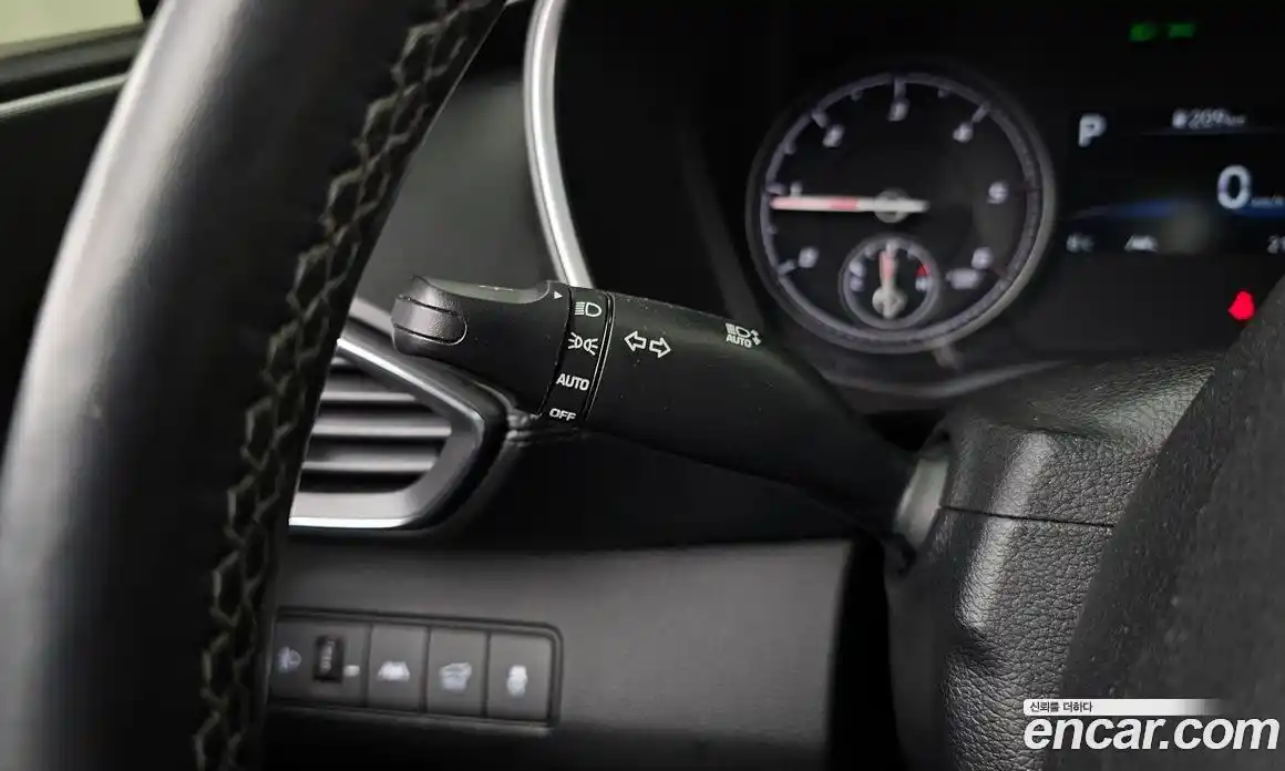 Hyundai Santa Fe 2021 2.2 Автомат в Москве № 108632, фото 16