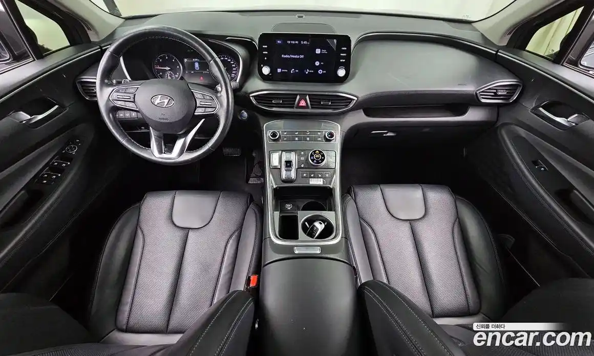 Hyundai Santa Fe 2021 2.2 Автомат в Москве № 108632, фото 3