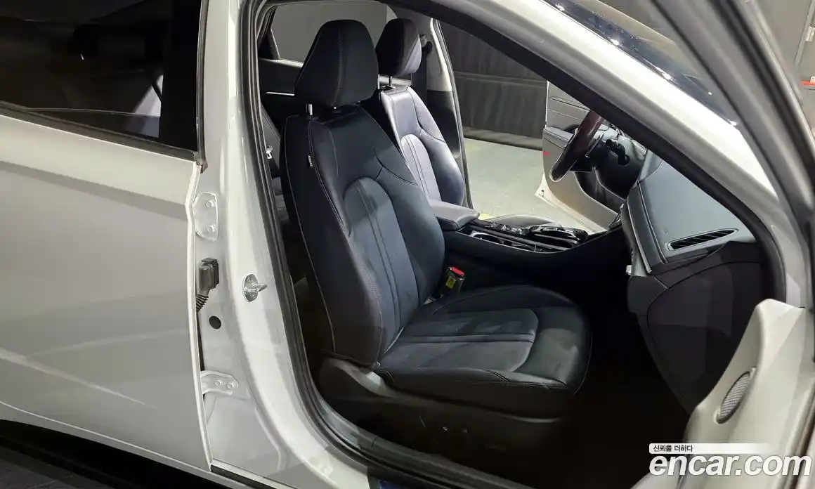 Hyundai Sonata 2022 1.6 Автомат в Москве № 110027, фото 12