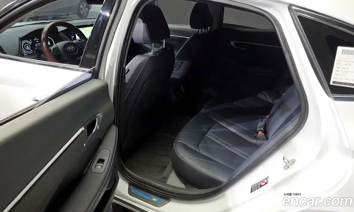 Hyundai Sonata 2022 1.6 Автомат в Москве № 110027, фото 17