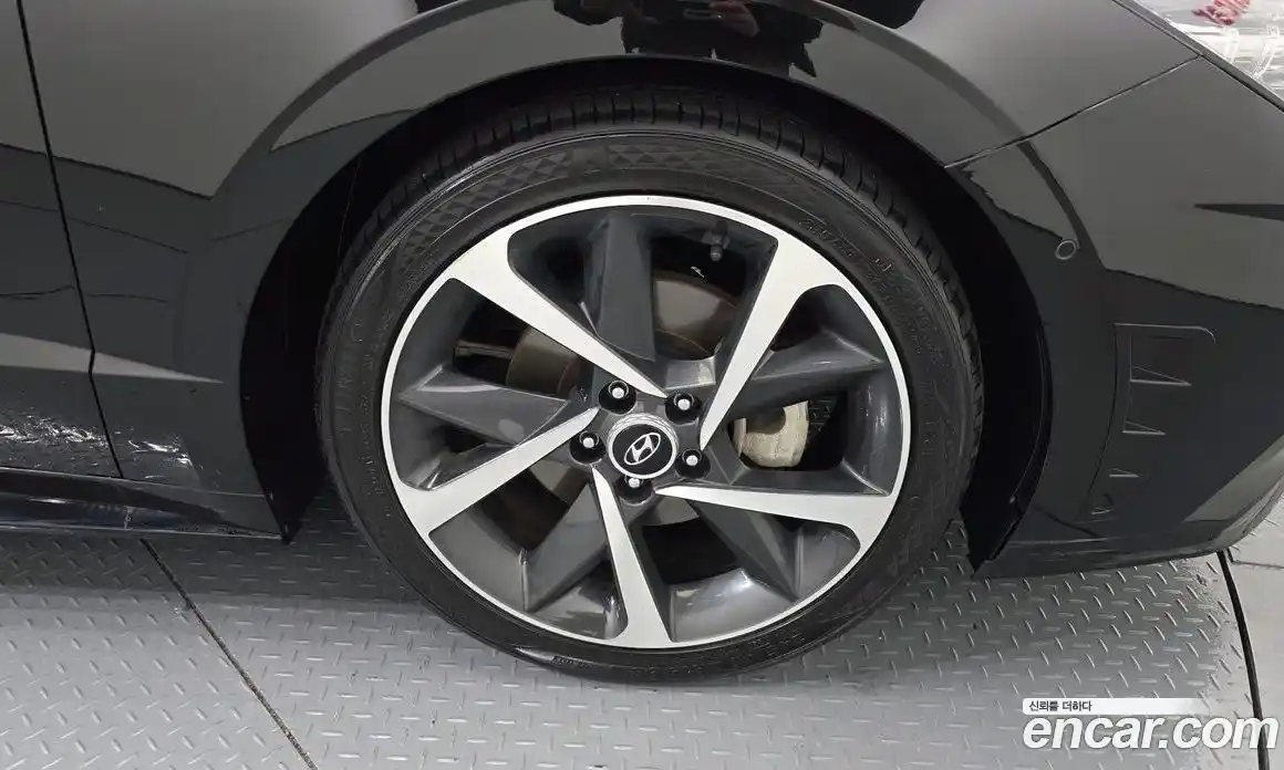 Hyundai Sonata 2022 1.6 Автомат в Москве № 113165, фото 5