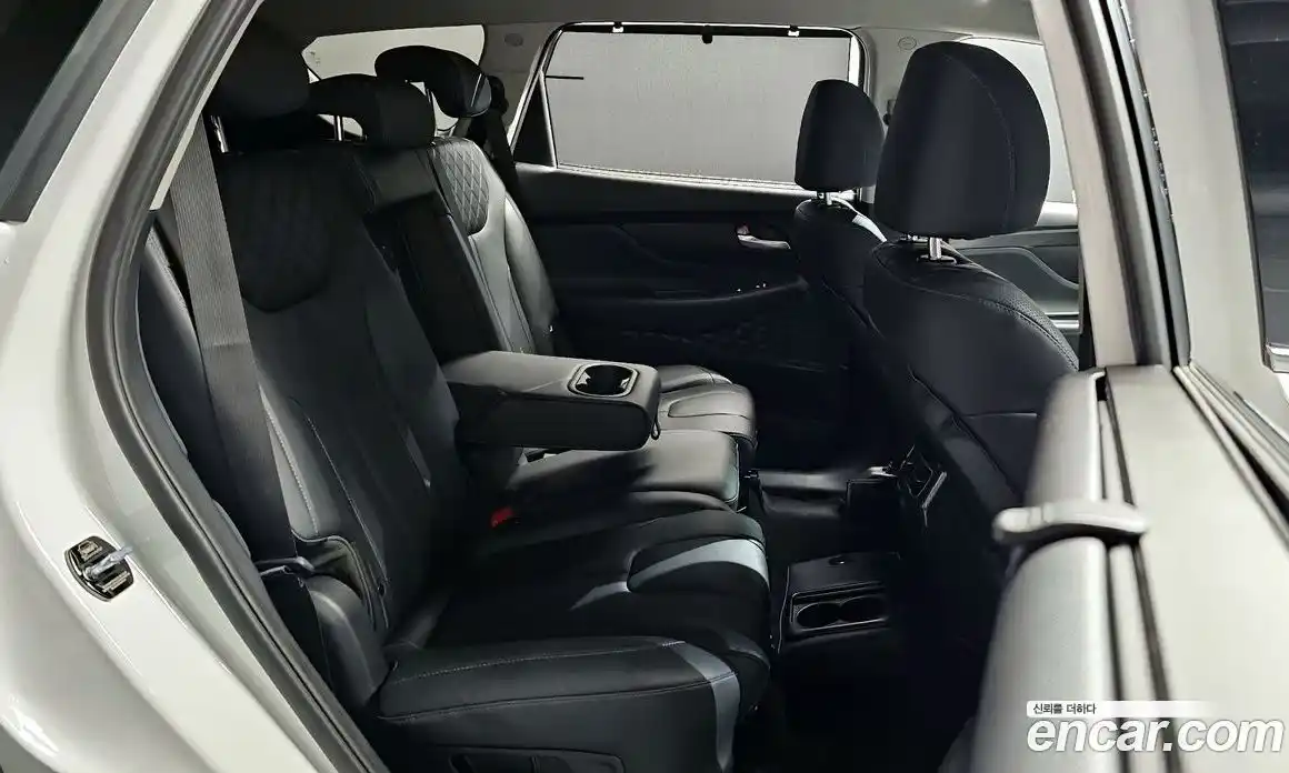 Hyundai Santa Fe 2023 1.6 Автомат в Москве № 125467, фото 8