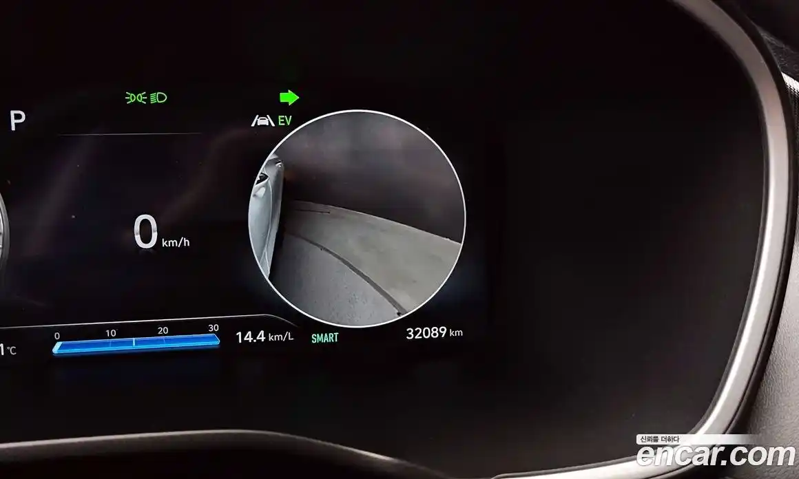 Hyundai Santa Fe 2023 1.6 Автомат в Москве № 125467, фото 10