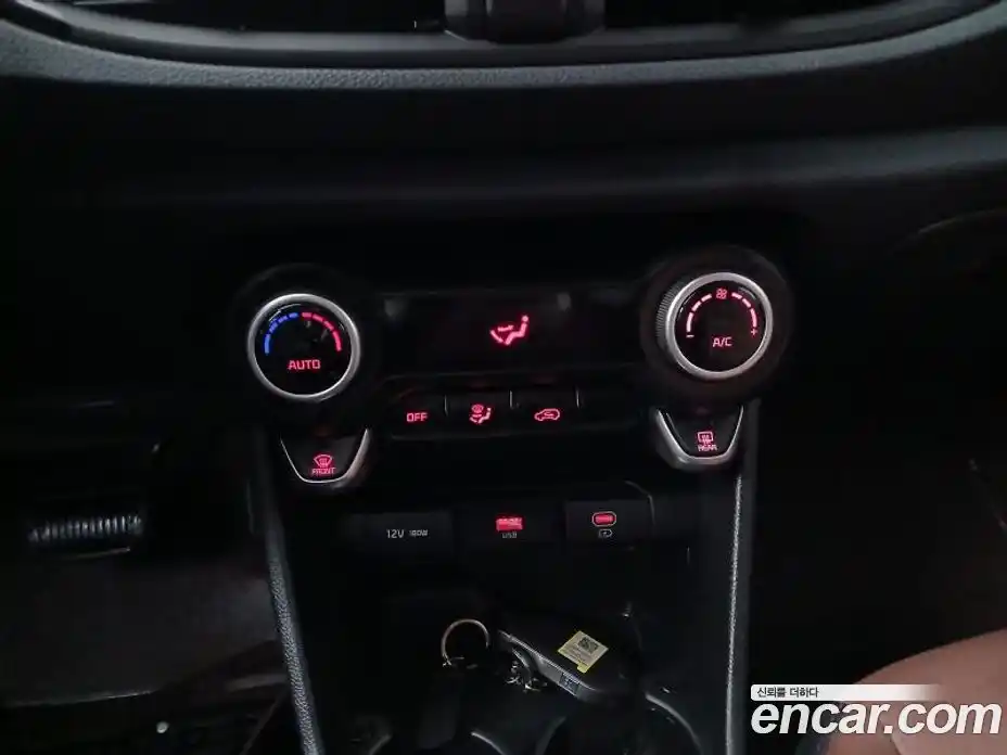 Kia Morning 2024 1.0 Автомат в Москве № 128366, фото 14