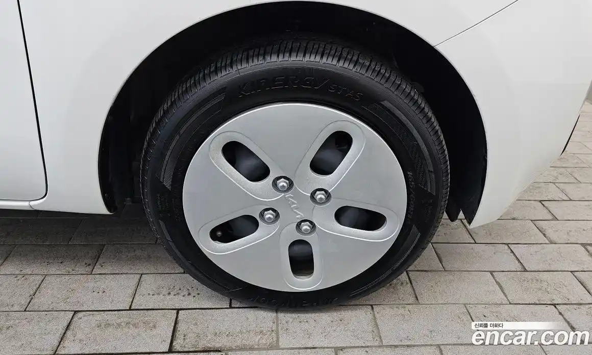 Kia Ray 2024 1.0 Автомат в Москве № 131448, фото 17