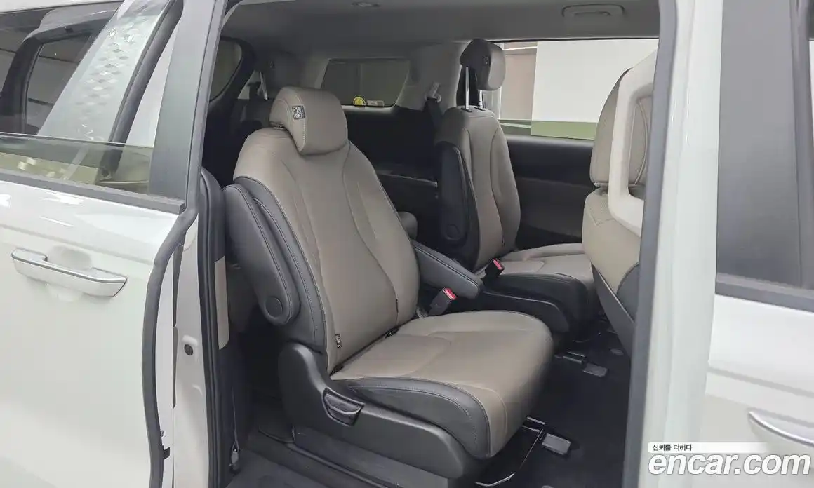 Kia Canival 2024 2.2 Автомат в Москве № 131516, фото 13