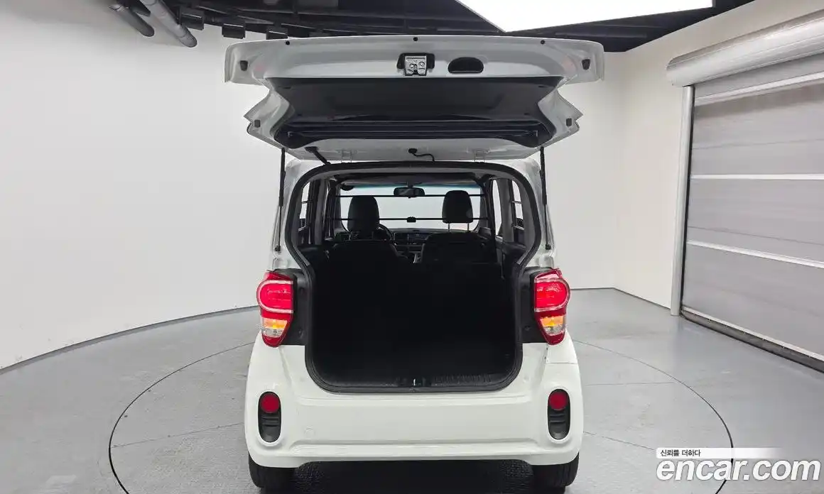 Kia Ray 2022 1.0 Автомат в Москве № 133582, фото 16