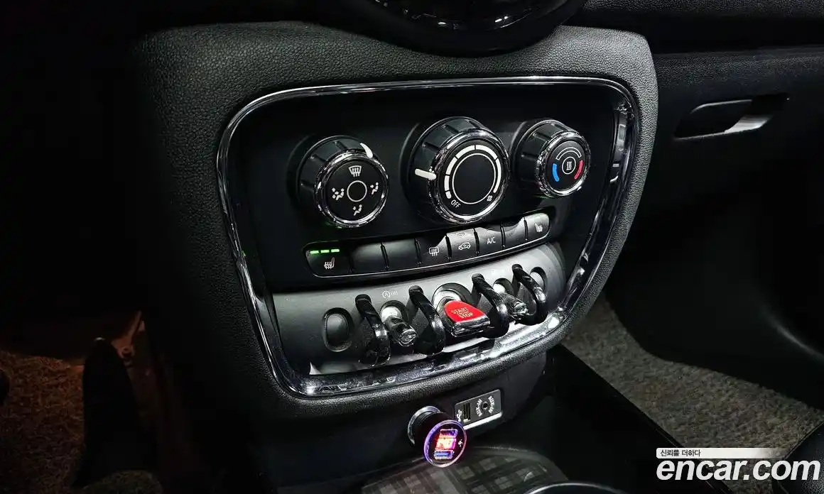 Mini Clubman 2017 2.0 Автомат в Москве № 139665, фото 8