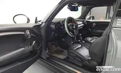 Mini Cooper 2014 1.5 Автомат в Москве № 141470, миниатюра 10