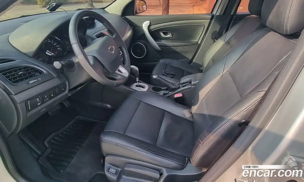 Renault SM3 2010 1.6 Автомат в Москве № 152299, фото 7