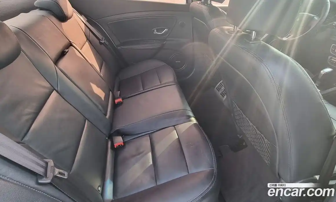 Renault SM3 2010 1.6 Автомат в Москве № 152299, фото 8