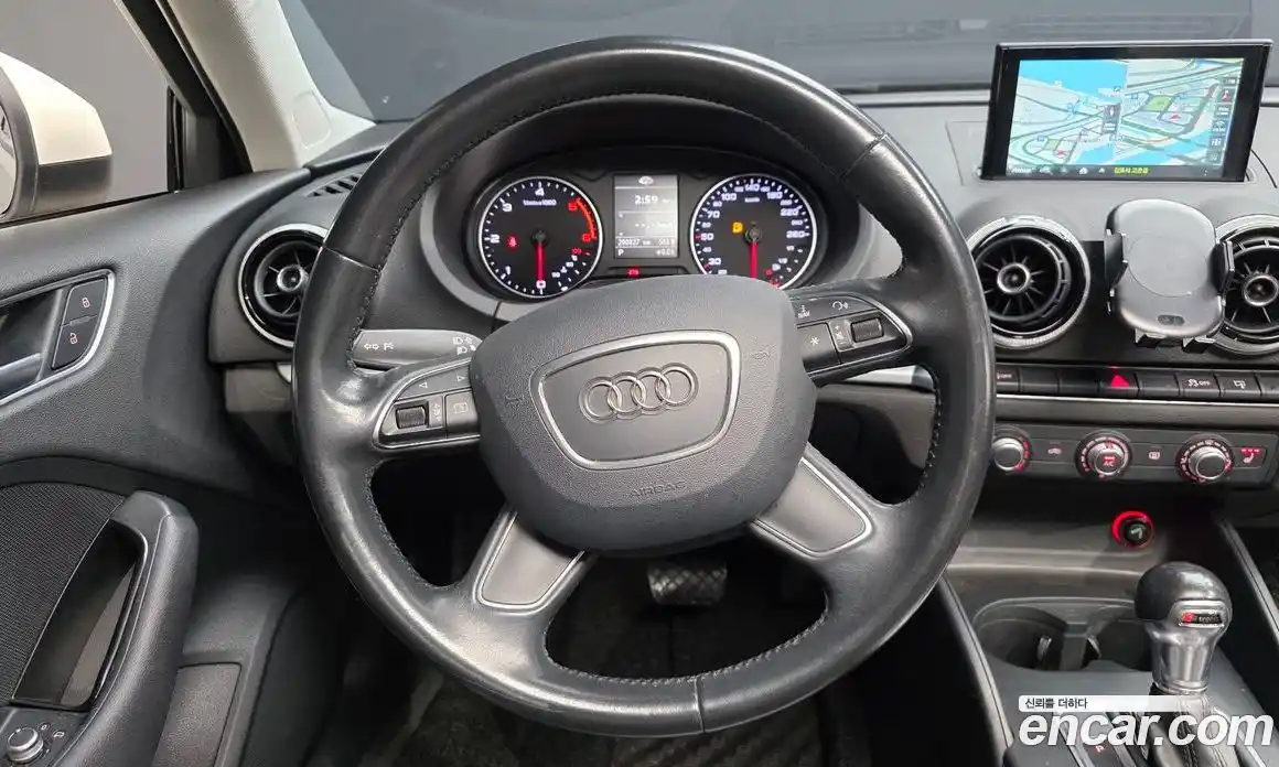 Audi A3 2015 1.6 Автомат в Москве № 154076, фото 13