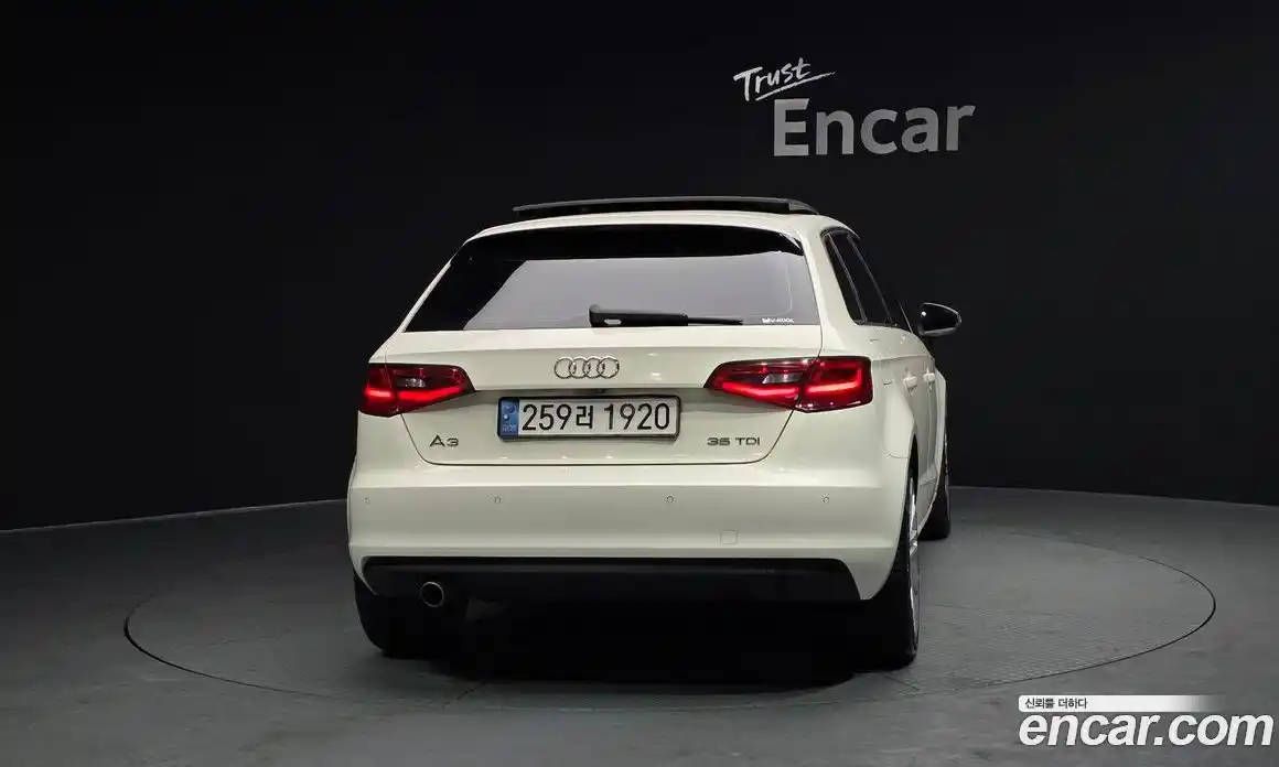 Audi A3 2015 1.6 Автомат в Москве № 154076, фото 16