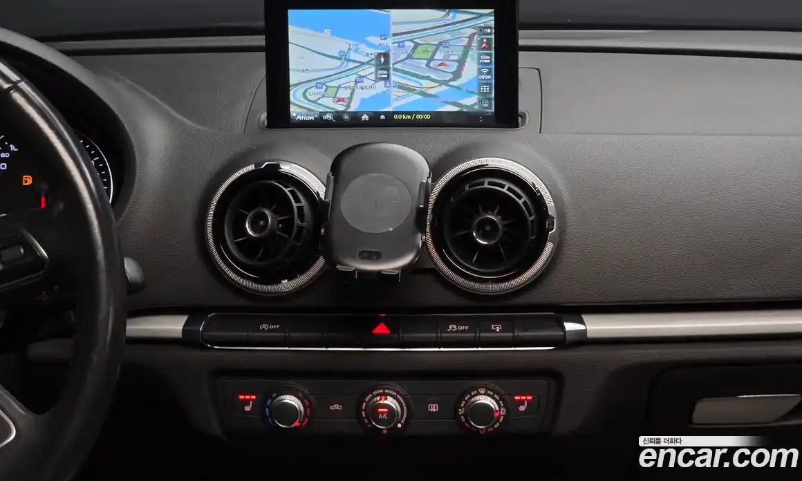 Audi A3 2015 1.6 Автомат в Москве № 154076, фото 17