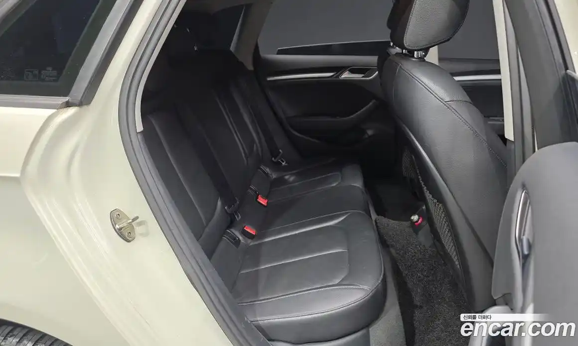 Audi A3 2015 1.6 Автомат в Москве № 154076, фото 5