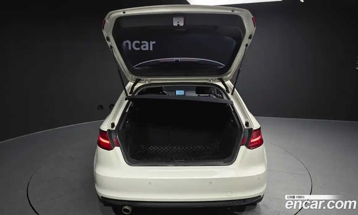 Audi A3 2015 1.6 Автомат в Москве № 154076, фото 6