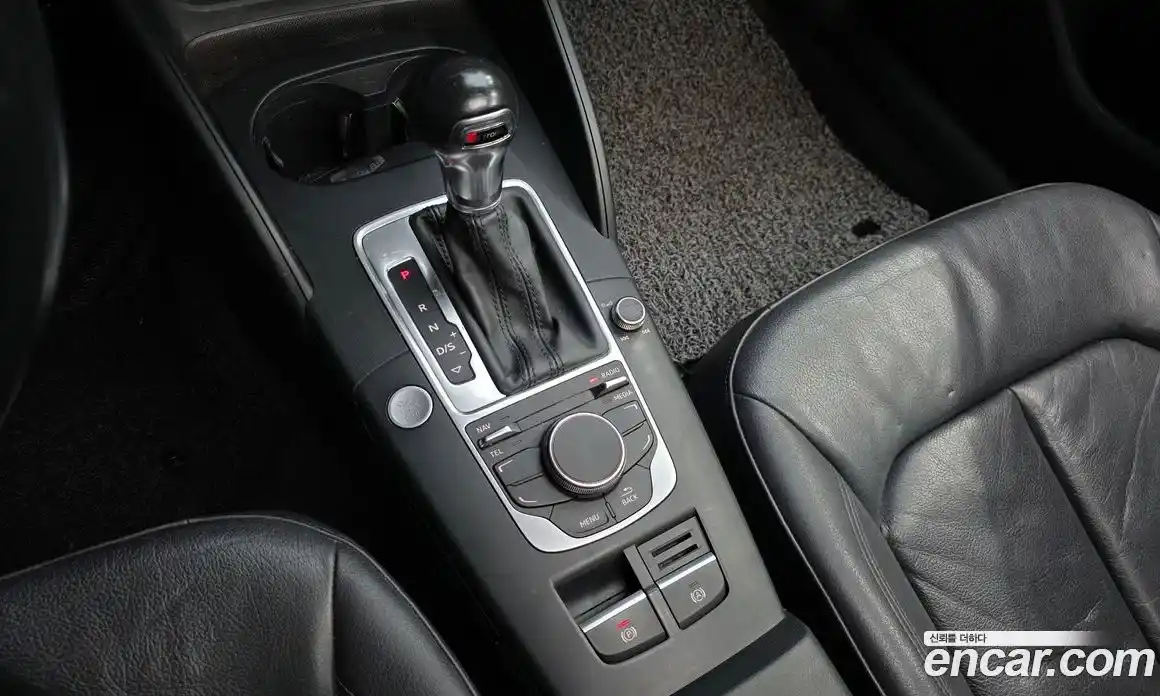 Audi A3 2015 1.6 Автомат в Москве № 154076, фото 9