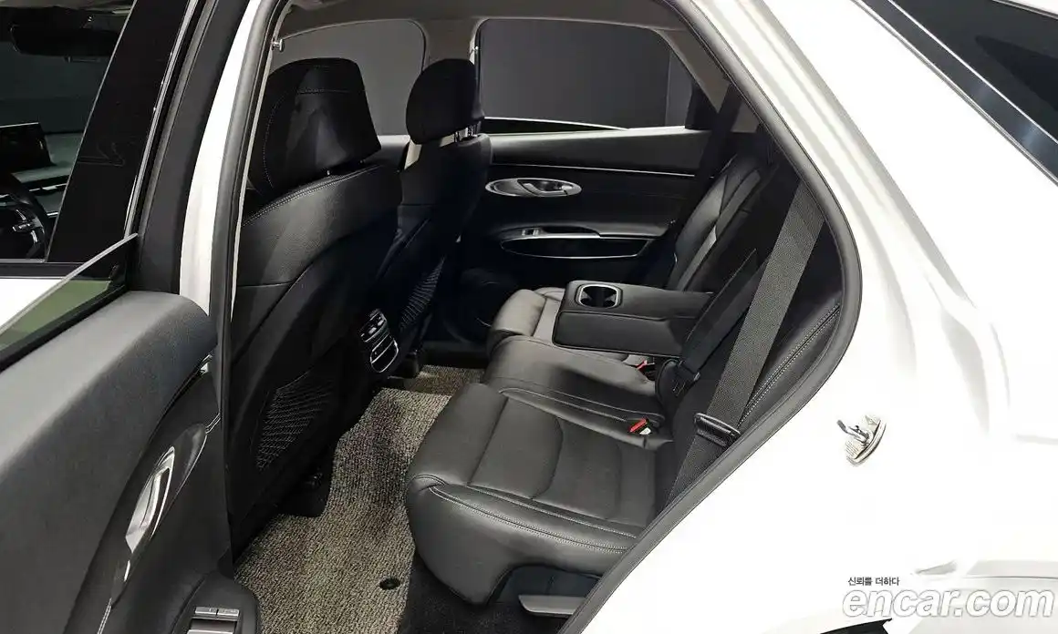 Genesis GV70 2021 2.5 Автомат в Москве № 15863, фото 12