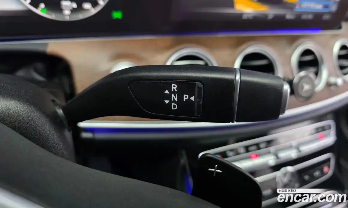 Mercedes-Benz E-Class 2019 2.0 Автомат в Москве № 160339, фото 12