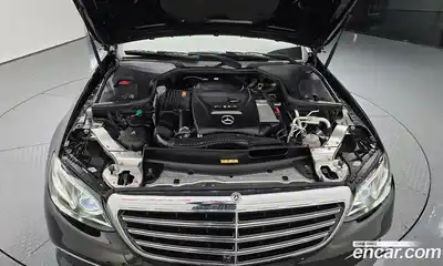 Mercedes-Benz E-Class 2019 2.0 Автомат в Москве № 160339, миниатюра 10