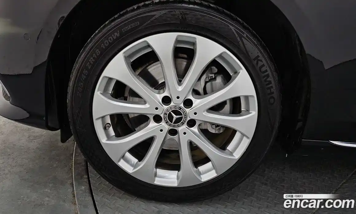 Mercedes-Benz E-Class 2019 1.9 Автомат в Москве № 160969, фото 13