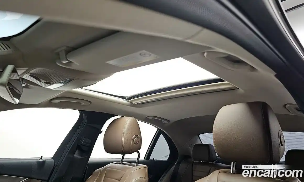 Mercedes-Benz E-Class 2018 2.0 Автомат в Москве № 161859, фото 12