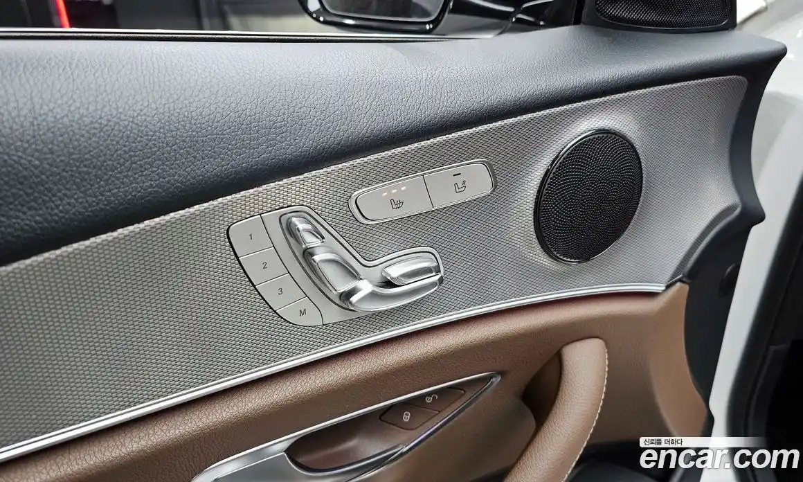 Mercedes-Benz E-Class 2018 2.0 Автомат в Москве № 161859, фото 13