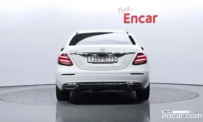 Mercedes-Benz E-Class 2018 2.0 Автомат в Москве № 161859, миниатюра 2
